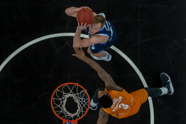 单的首位 单的首位