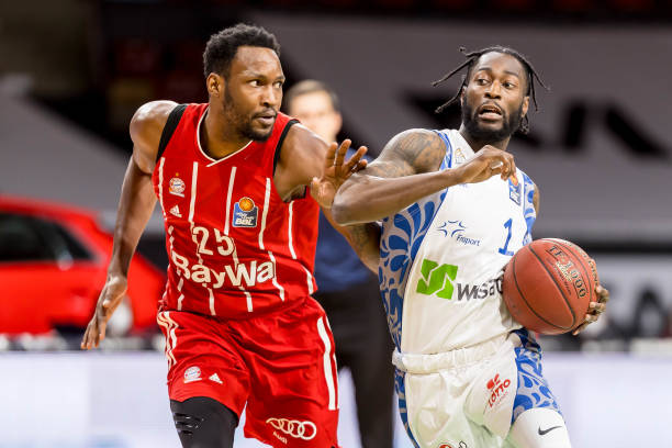 正在稳步迈 正在稳步迈