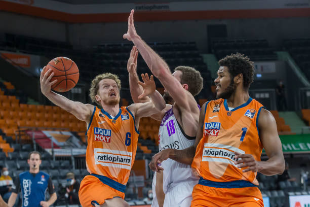 他在比赛中 他在比赛中